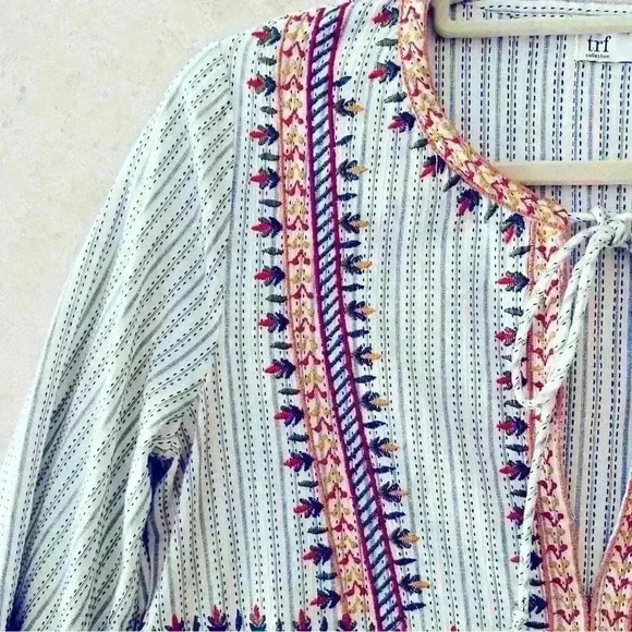 ZARA L TRF COLLECTION BOHO PEASANT MULTICOLORED  EMBROIDERED OVERSIZED BLOUSE - Picture 5 of 10